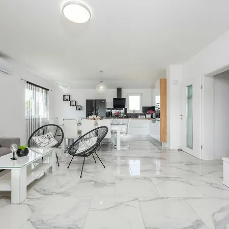 Silentium Zadarvillas