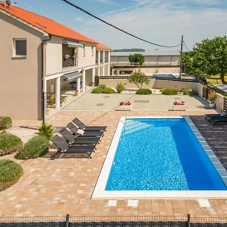 Silentium Zadarvillas * Pristeg