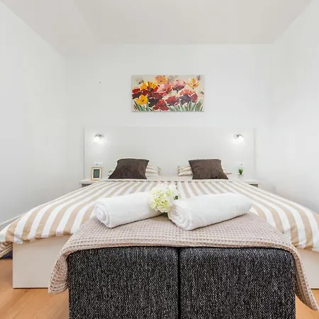 فيلة Silentium Zadarvillas *