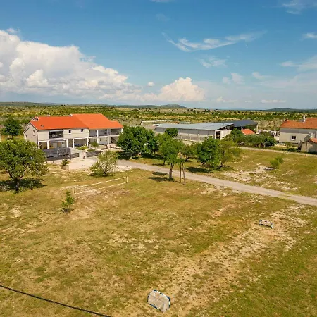 Silentium Zadarvillas Pristeg