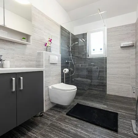 Silentium Zadarvillas Вилла Pristeg